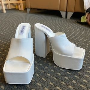 Steve Madden Trixie White Leather Platform Sandals
